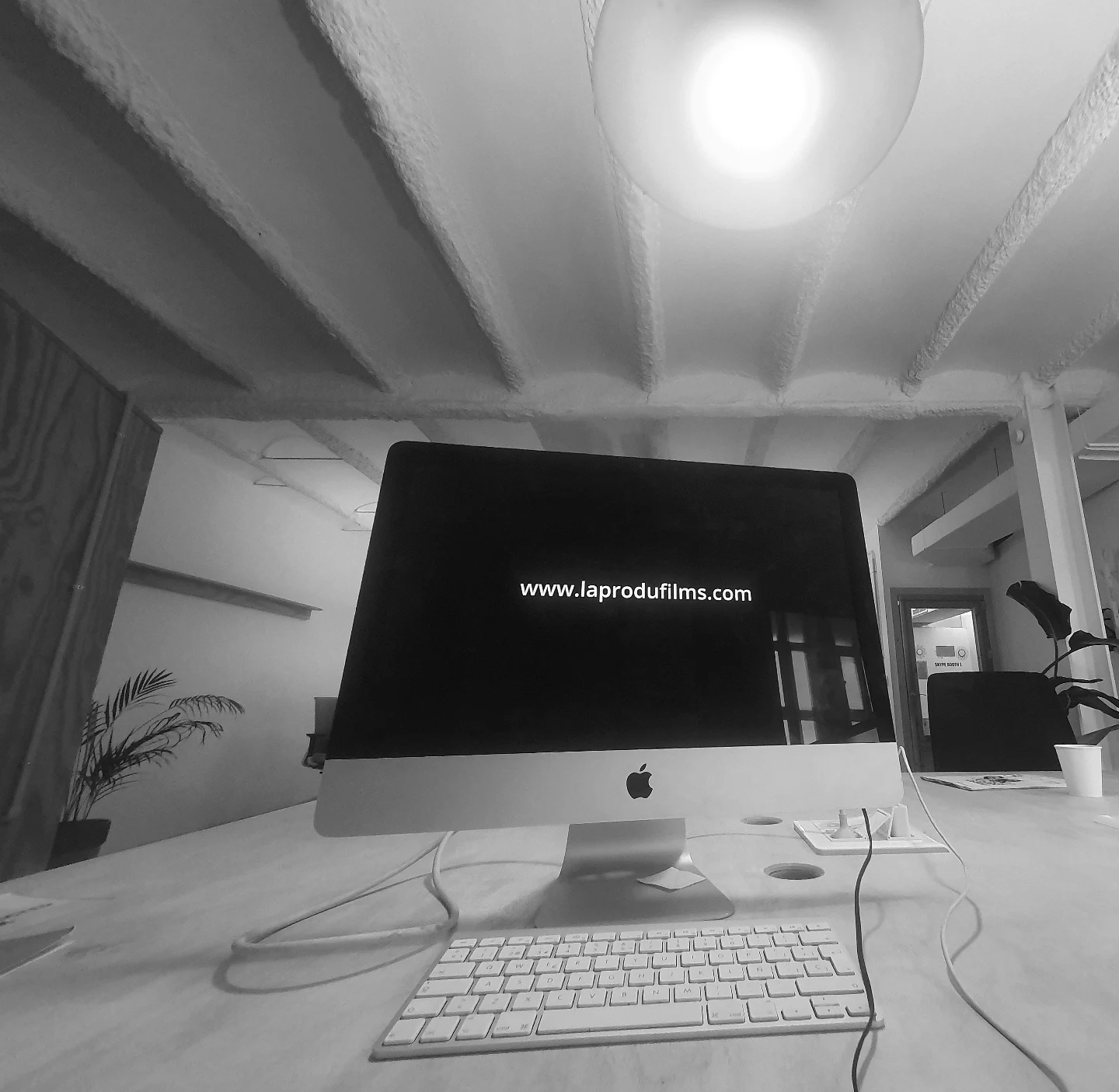 SEO audit for websites: what to review before investing in ranking or Google Ads: audiovisual production image by LAPRODU FILMS in Barcelona.